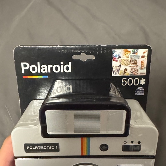 Polaroid Camera 500 Pieces Jigsaw Puzzle w/ Tin Container - Picture 4 of 5